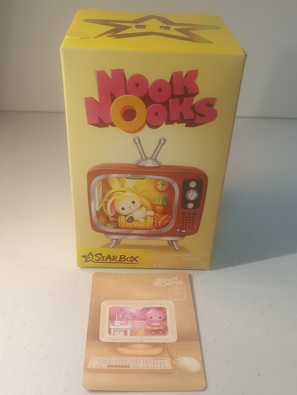 Nook Nooks By StarBox Axolotl In Computer Box Opened But Scene Is Not Assembled